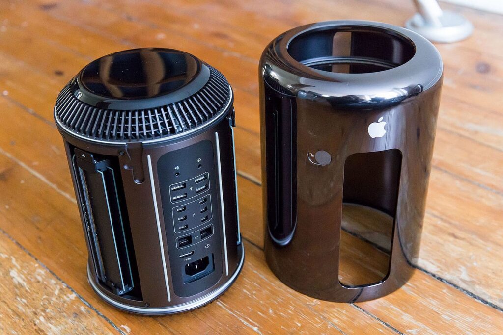 Apple's black cylindrical Trash-Can Mac Pro (2013–2019) — contained product failure, a lesson in brand narrative entropy